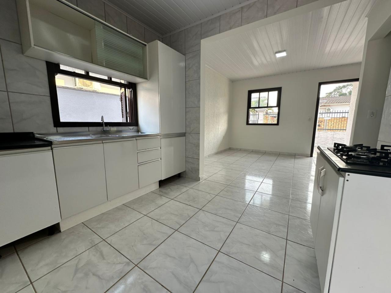 Casa de Alvenaria com Edícula