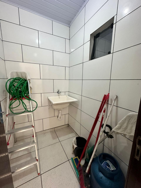 Casa de Alvenaria com Edícula