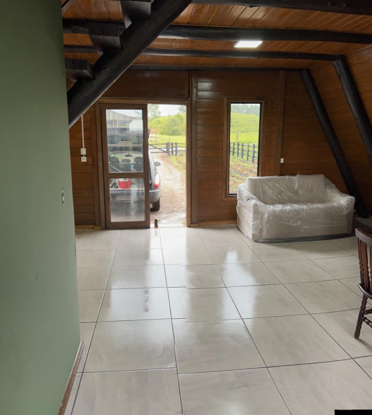 Chalé Escriturado à Venda