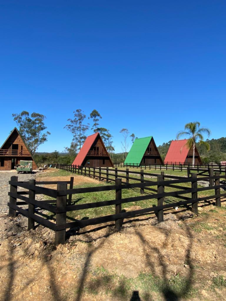 Chalé Escriturado à Venda